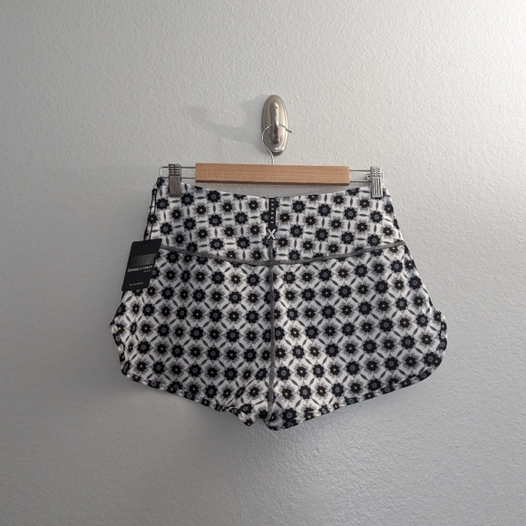 Savage x Fenty NWT Mod High Waist Hot Short - Picture 10 of 13